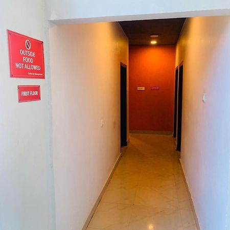Hotel Aditya Palace グワーハーティー エクステリア 写真
