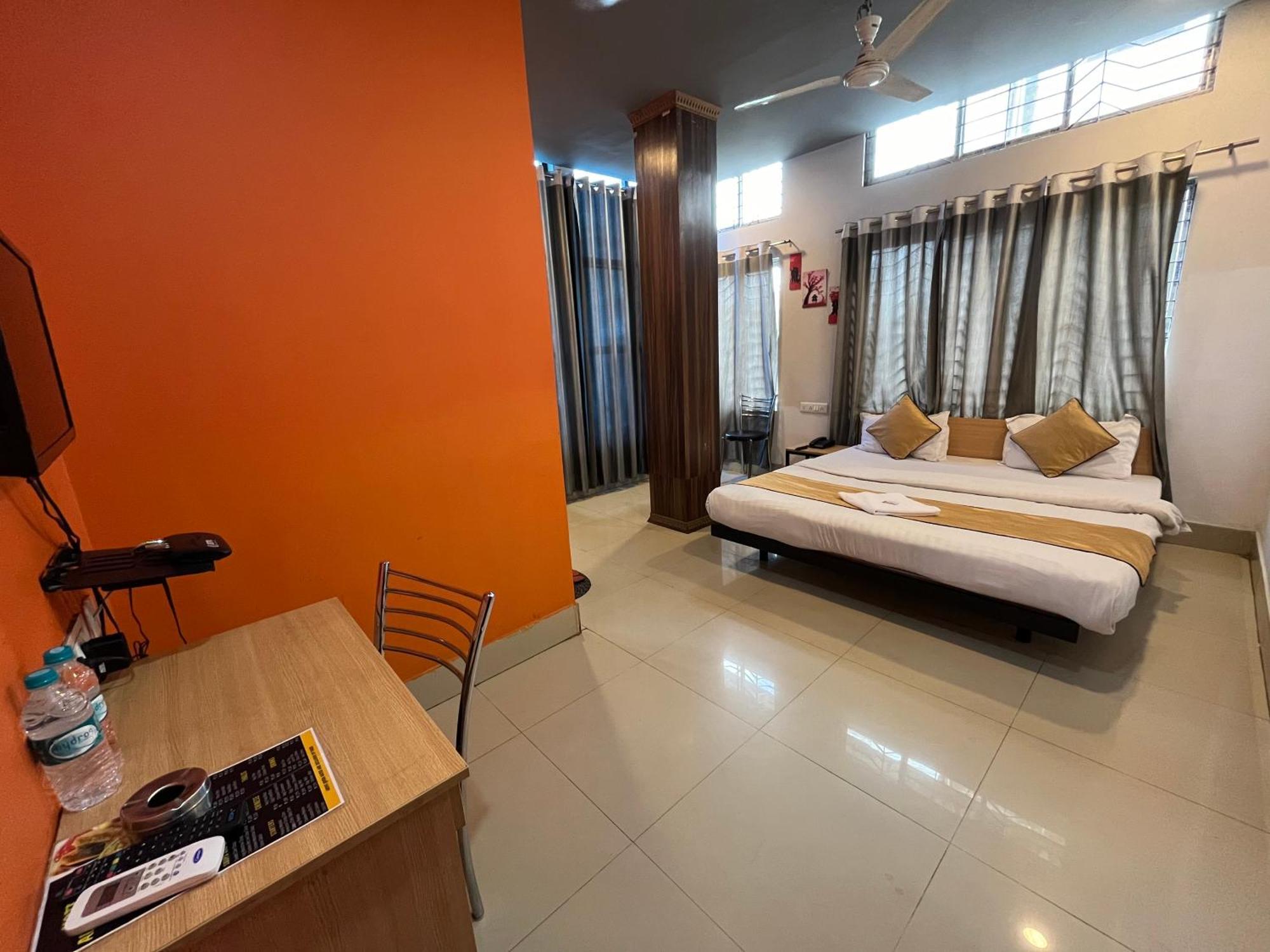 Hotel Aditya Palace グワーハーティー エクステリア 写真